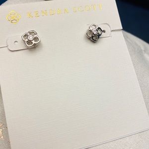 Kendra Scott Silver Rue earrings